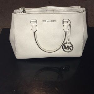 Michael Kors purse light grey multiple pockets